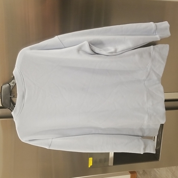 💕ZELLA💕 Coastal Side Split Crewneck Sweatshirt ~ Feather Blue Medium M NWT - Picture 3 of 7